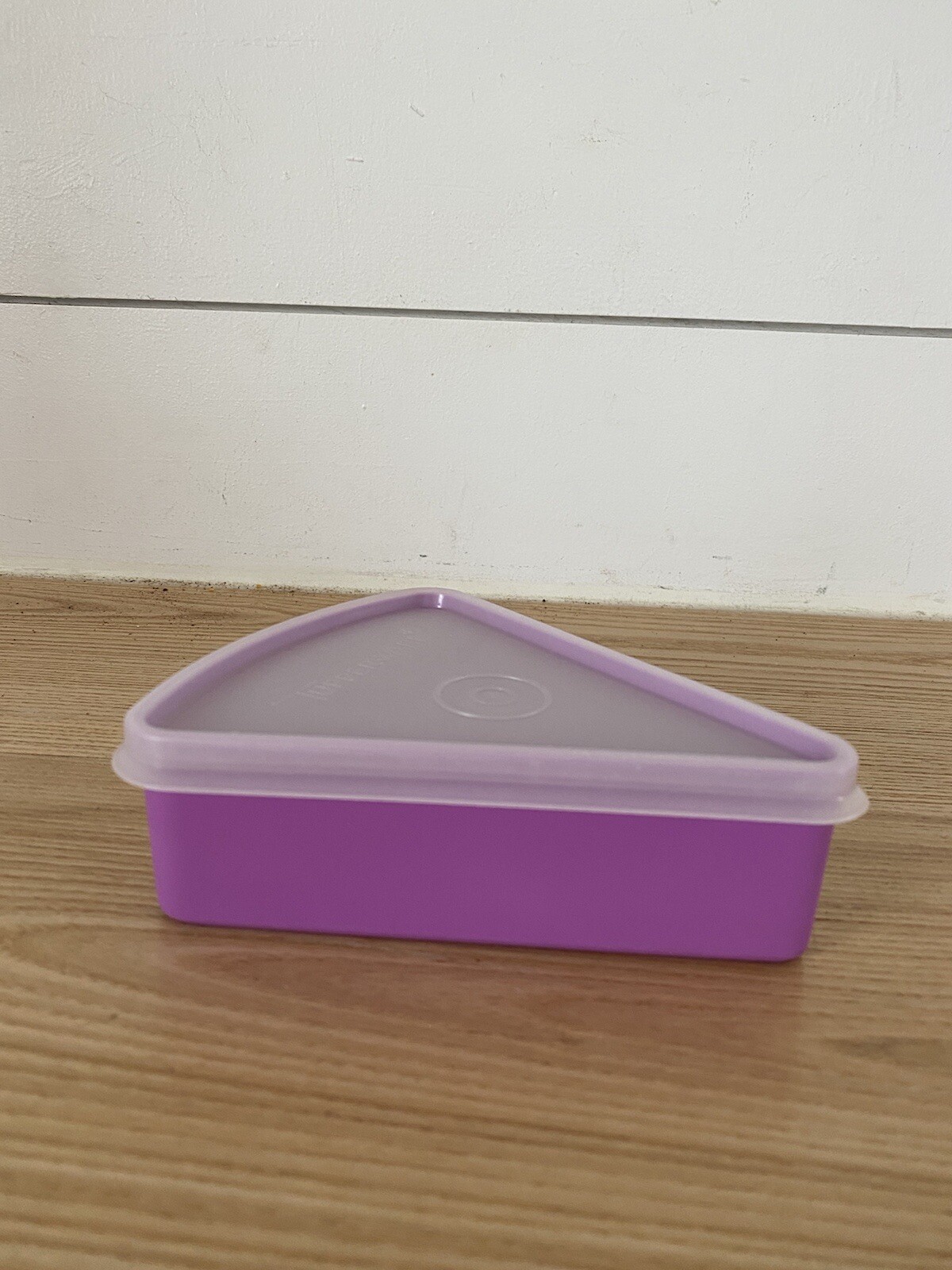 Tupperware Light Purple Lavender Clear Lid Pie Slice Storage Container 269-20