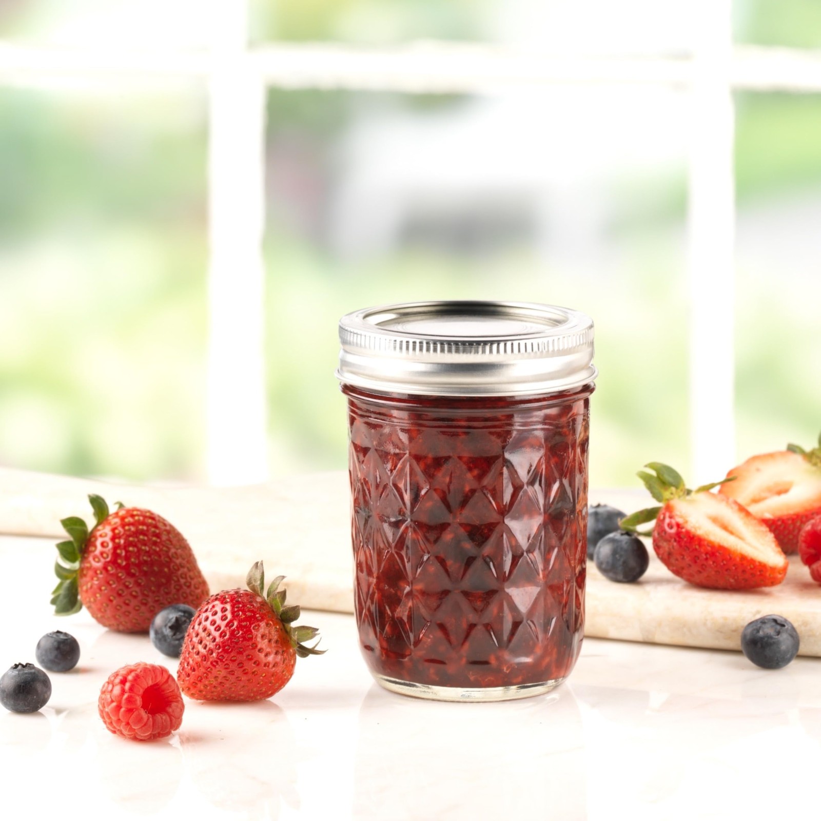 Ball Regular Mouth Quilted Crystal Glass Mason Jars with Lids and Bands, Used…