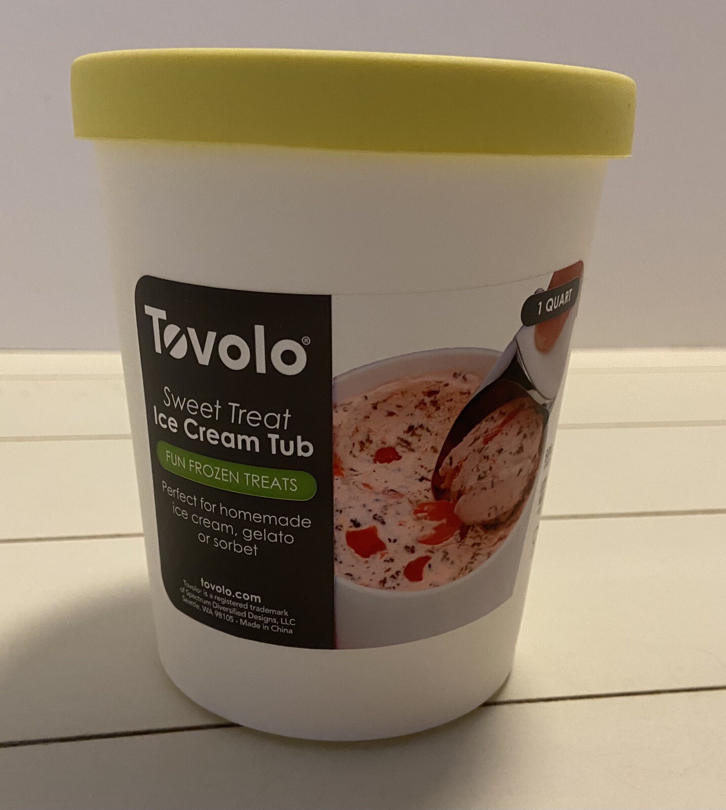 Tovolo 1 Quart Ice Cream Gelato Sorbet White Tub with Yellow Lid 61-3583