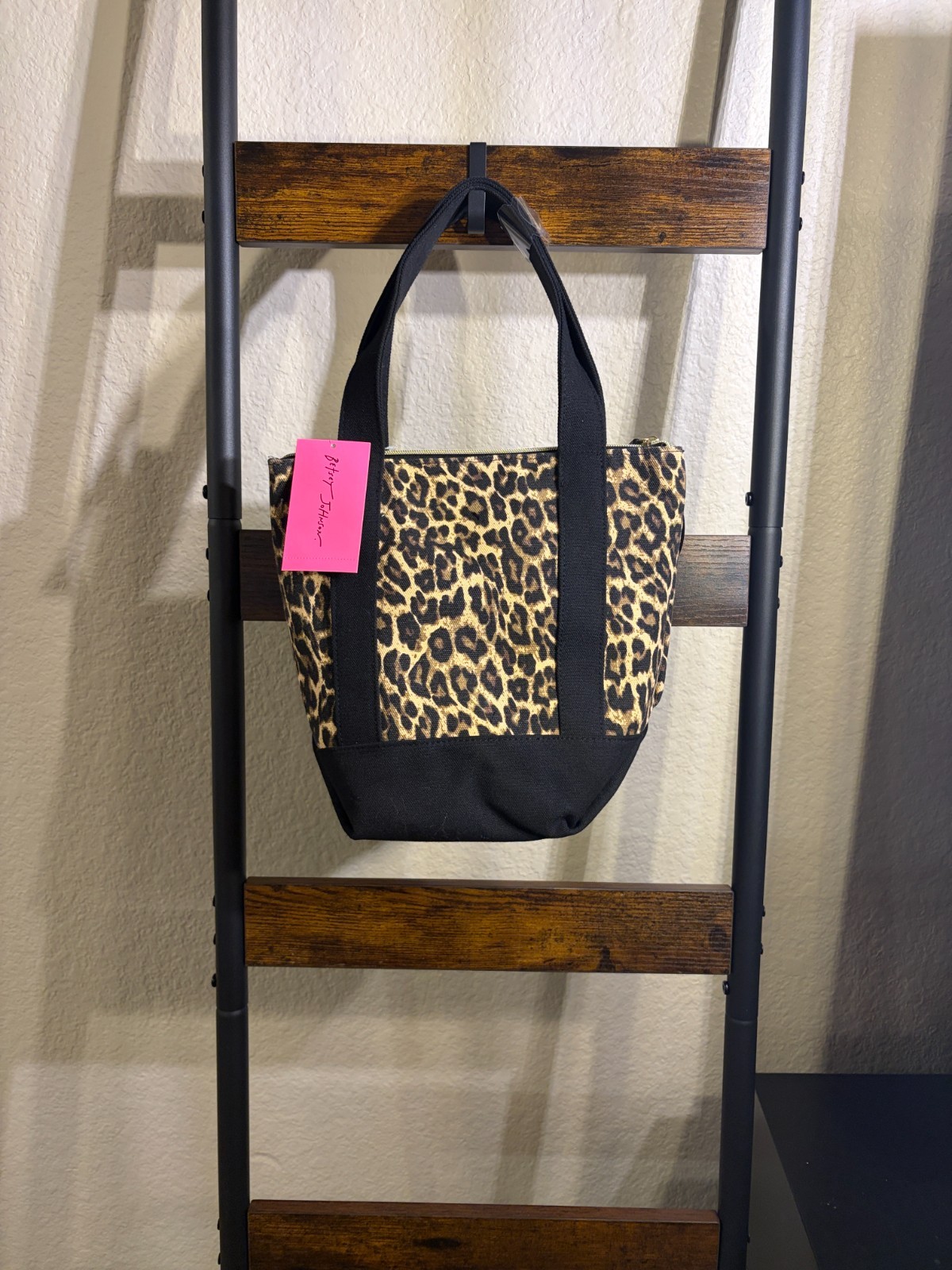 Betsey Johnson Leopard Insulated Lunch Tote NWT Black Animal Print Bag