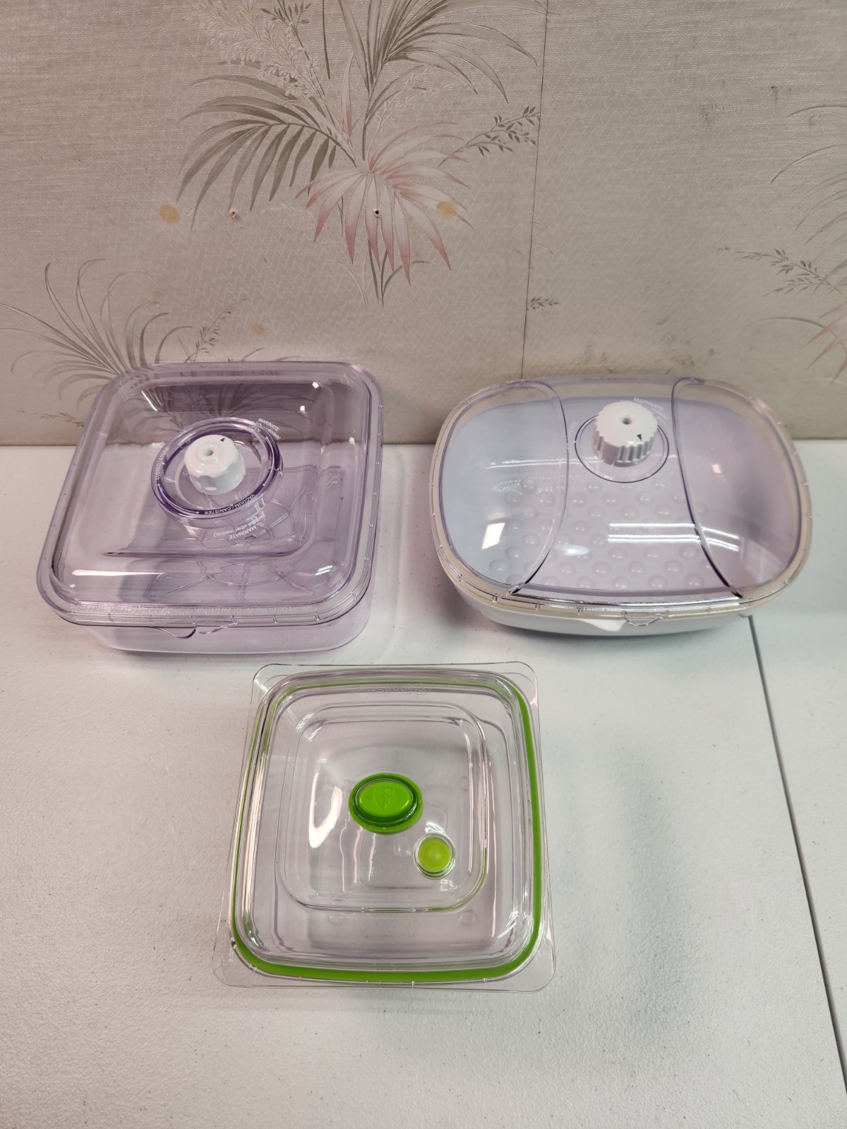 Lot 3 FOODSAVER Food Saver Marinating & Vacuum Containers