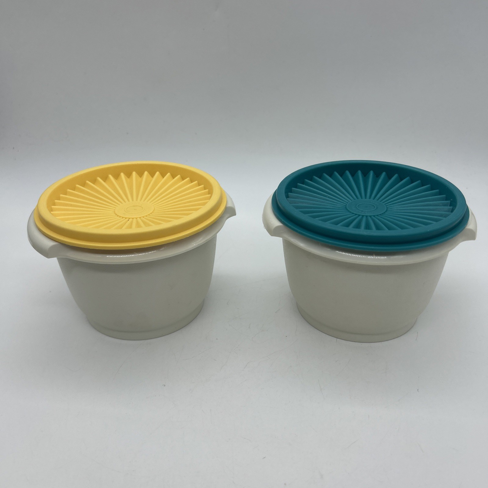 Tupperware Servalier Starburst Storage Bowls x2 Yellow Blue 886-45