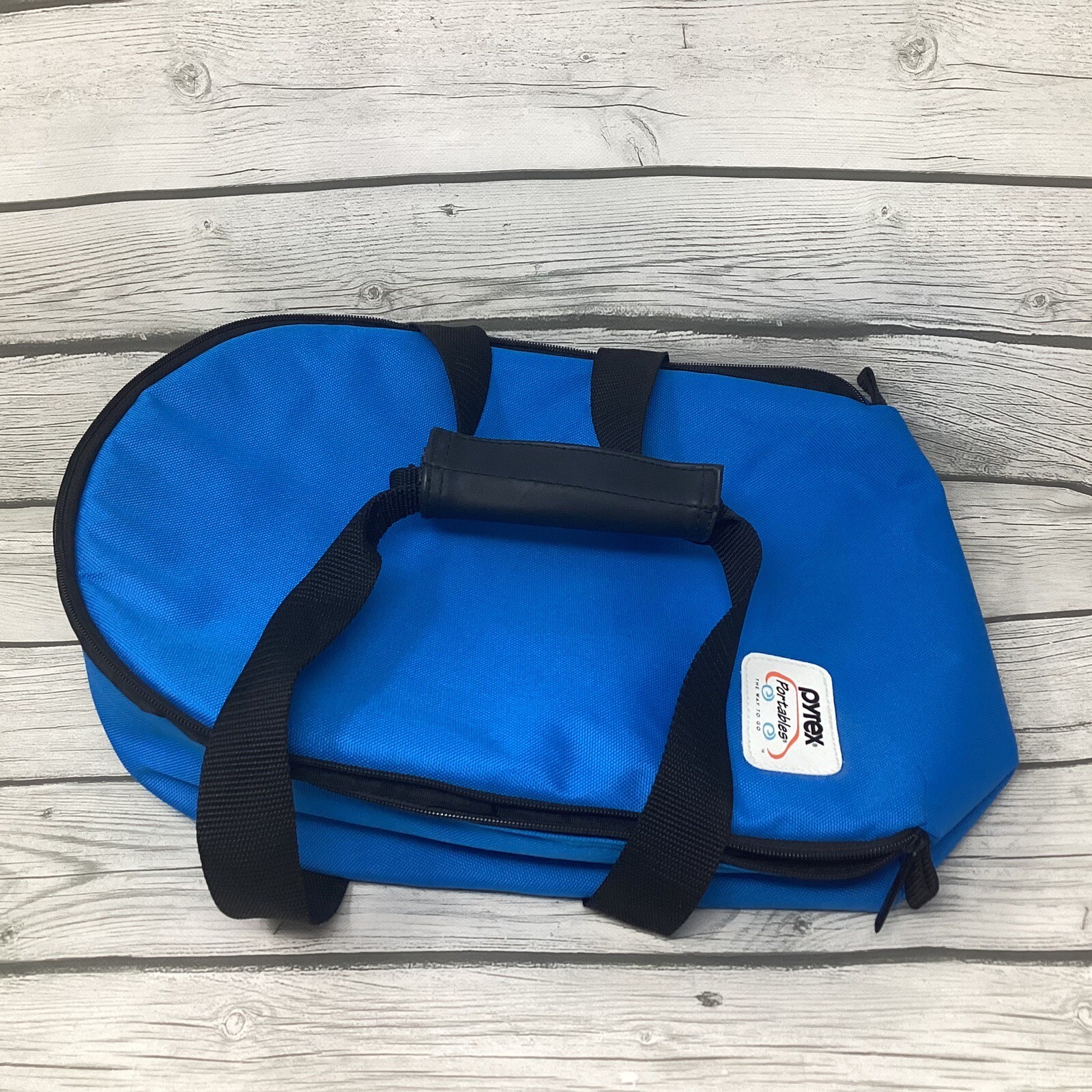 Pyrex Portables The Way To Go Round Insulated Blue Carrier Carrying Case