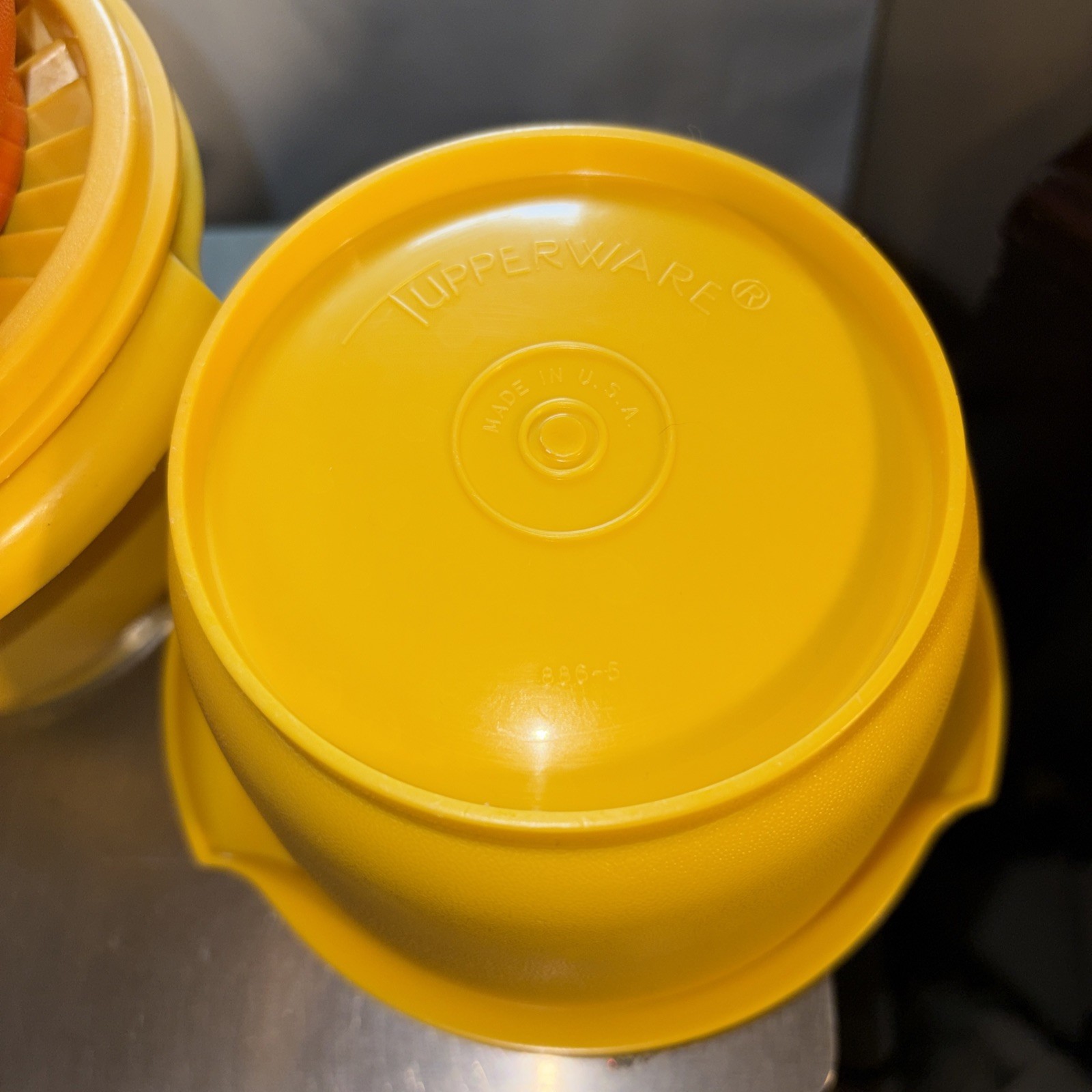 Vintage TUPPERWARE 20 oz SERVALIER Bowls #886 & Instant Seals #812 Set of (3)