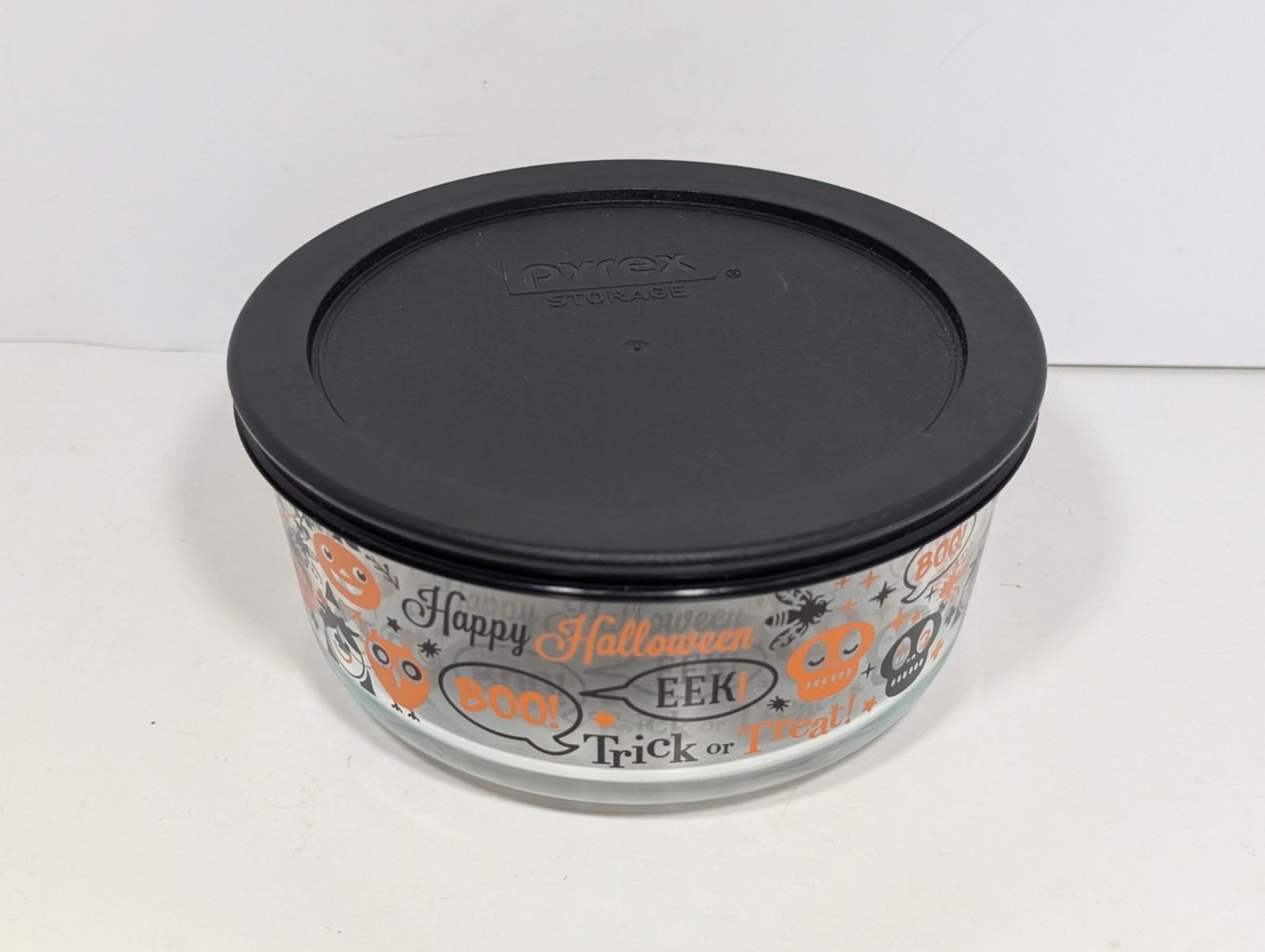 PYREX 4 Cup Happy Halloween Pumpkin Skeleton 1-Qt Storage Glass BOWL Spooky