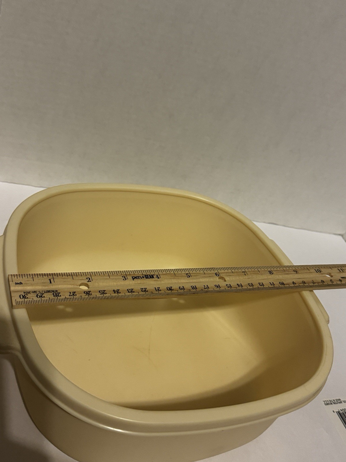 Vintage Rubbermaid Servin Saver 12 Cup Container 2249 Almond Beige