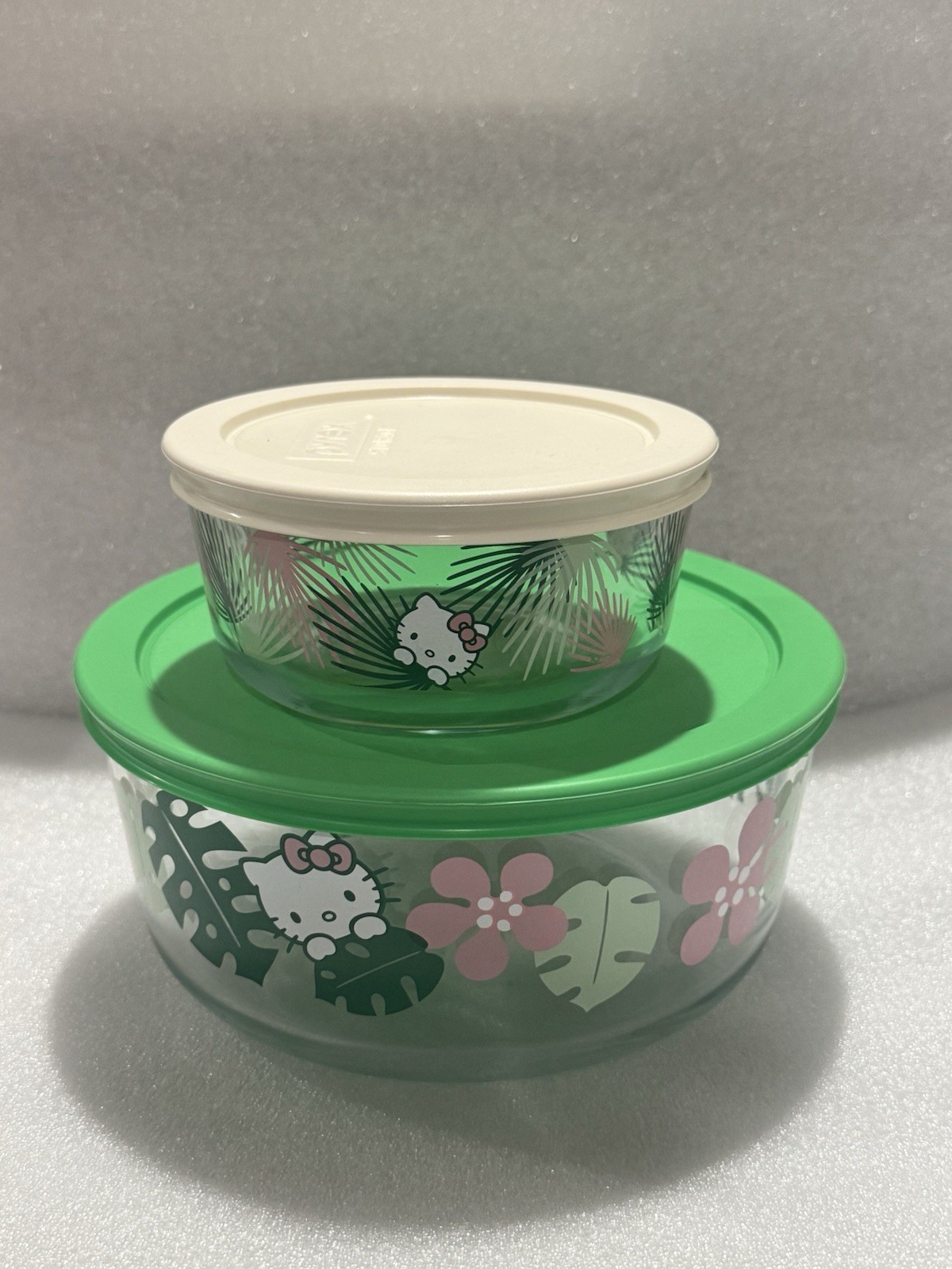 2 Ct SANRIO HELLO KITTY KITCHEN PYREX GLASS FOOD STORAGE CONTAINER FERN GREEN