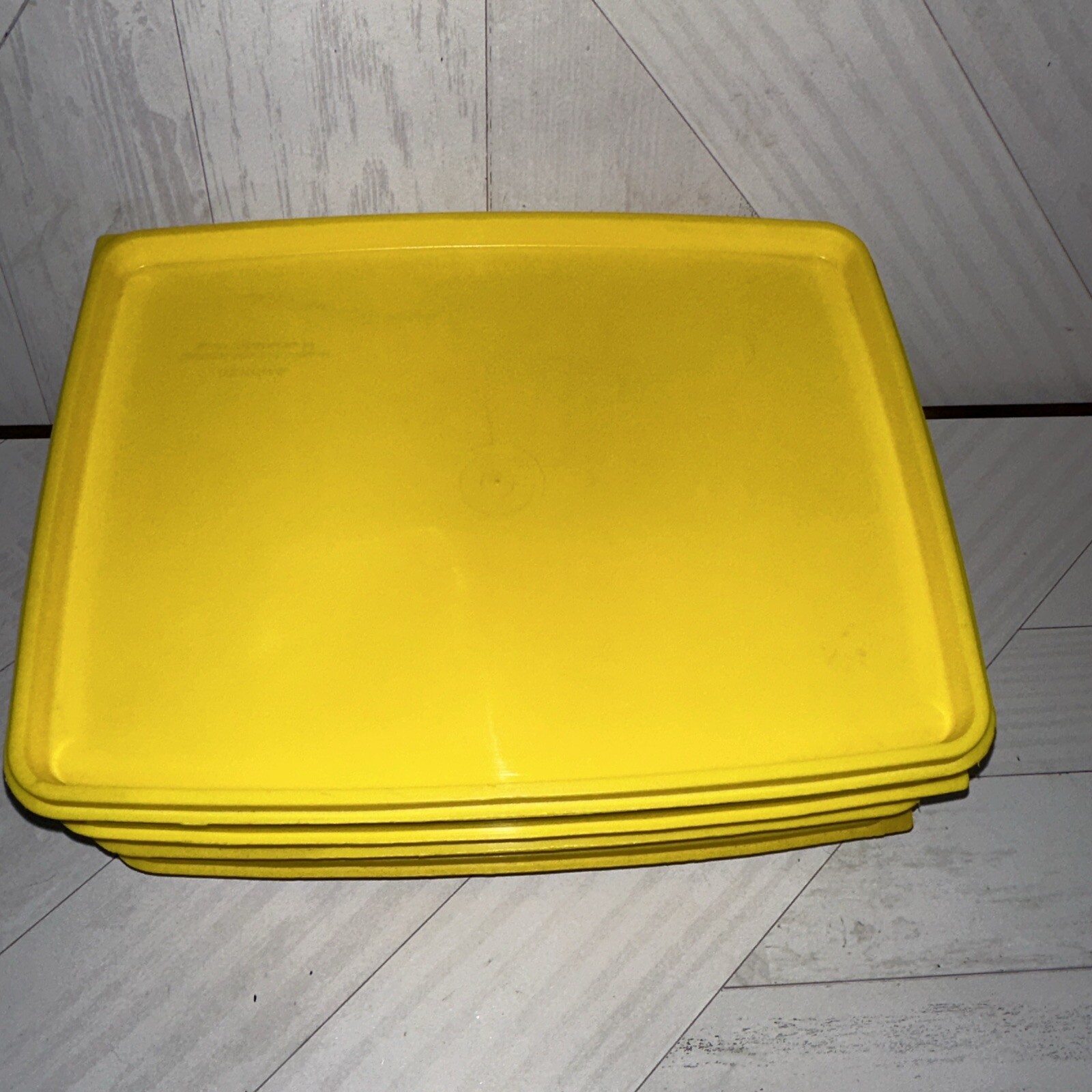 Vintage 11 3/4 x 9 Oblong White with Yellow Lid Microwavable Container 4 Pc. Set