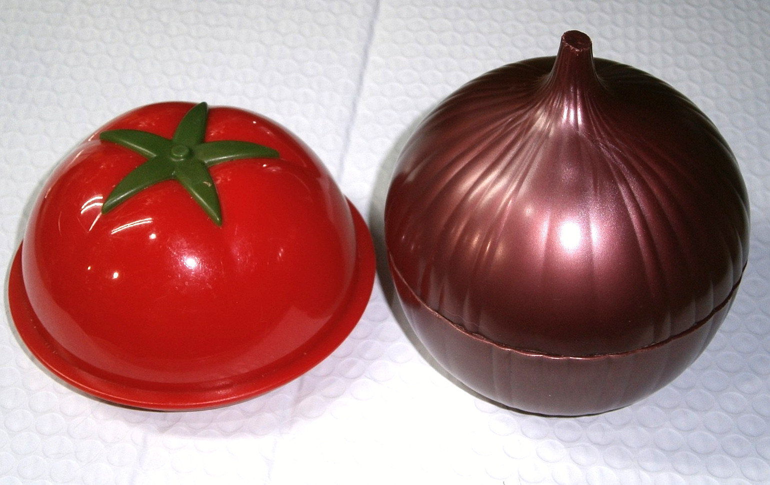 BOTH! TOMATO AND ONION SAVERS / KEEPERS Storage Containers – Keeps Fresh Longer