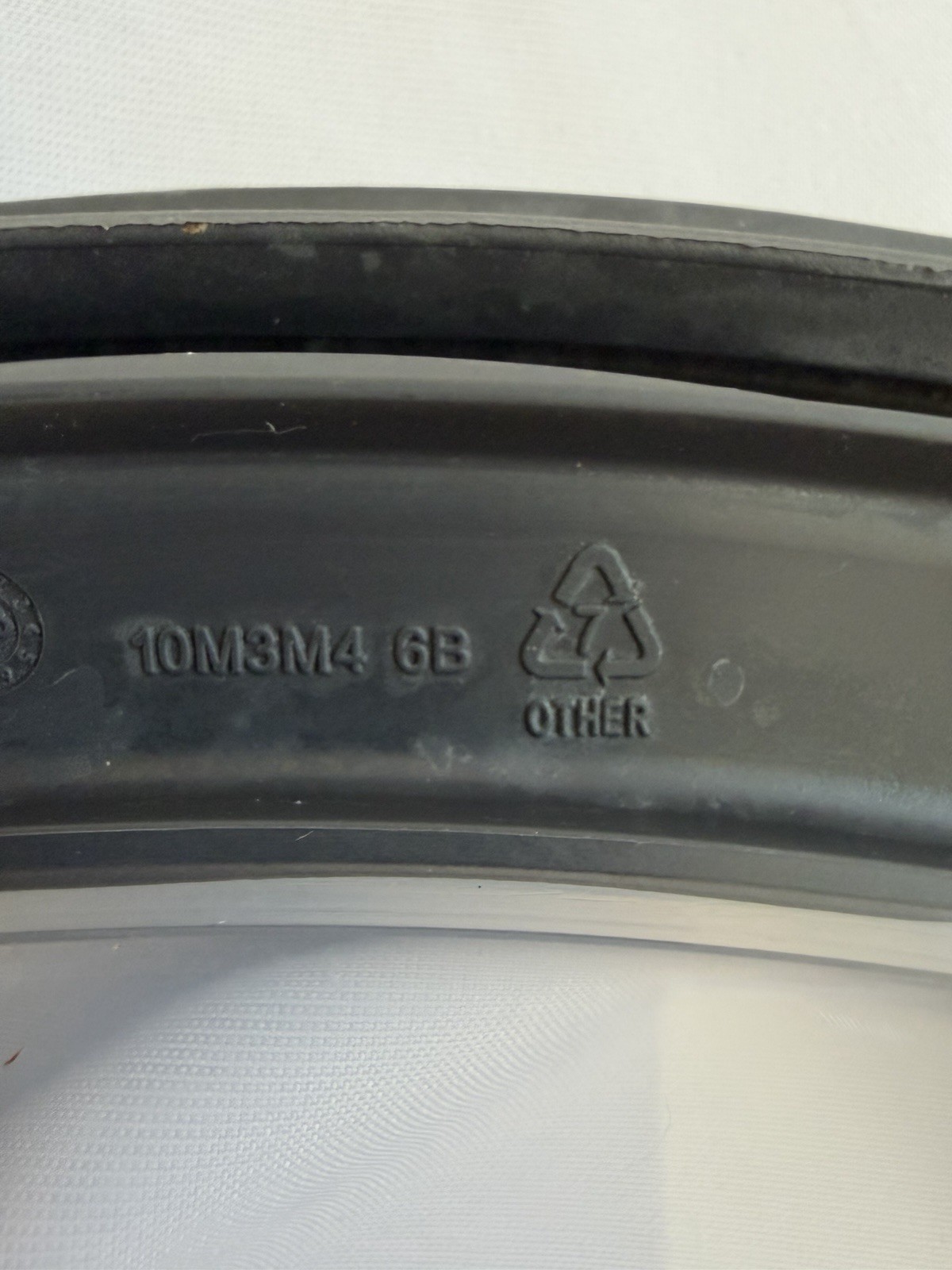 Rubbermaid 7” Premier Replacement Lids 10M3M4 Gray w/ Clear Window Lot of 3