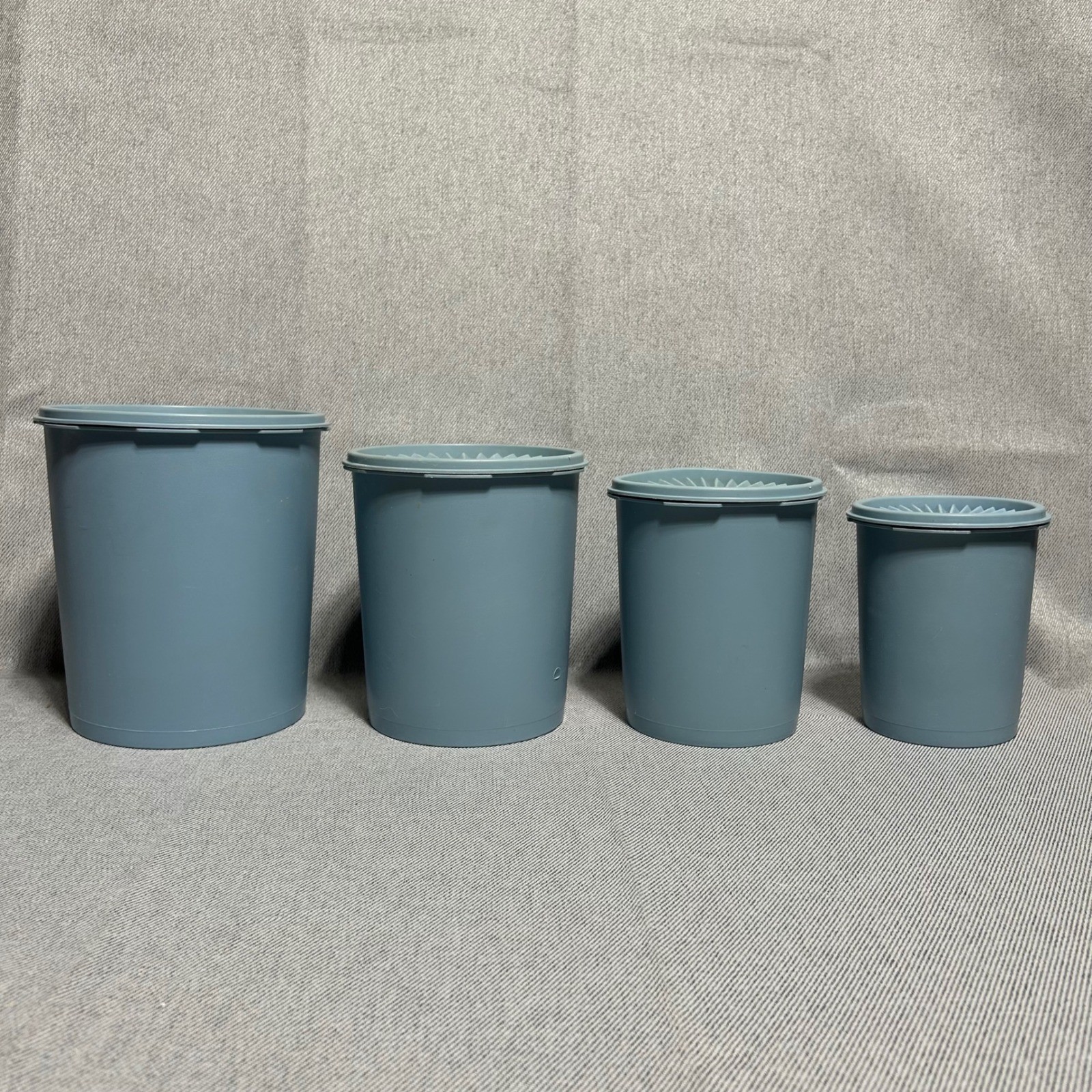 Tupperware 4 Piece Servalier Nesting Canister Set with Lids Blue Vintage Storage