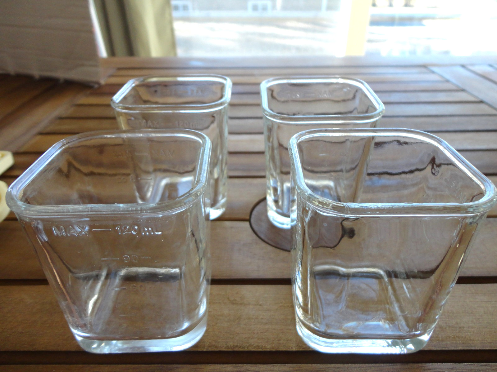 Mini Storage Glass Containers With Rubber Sealed Lids S/4 Graduated Markings