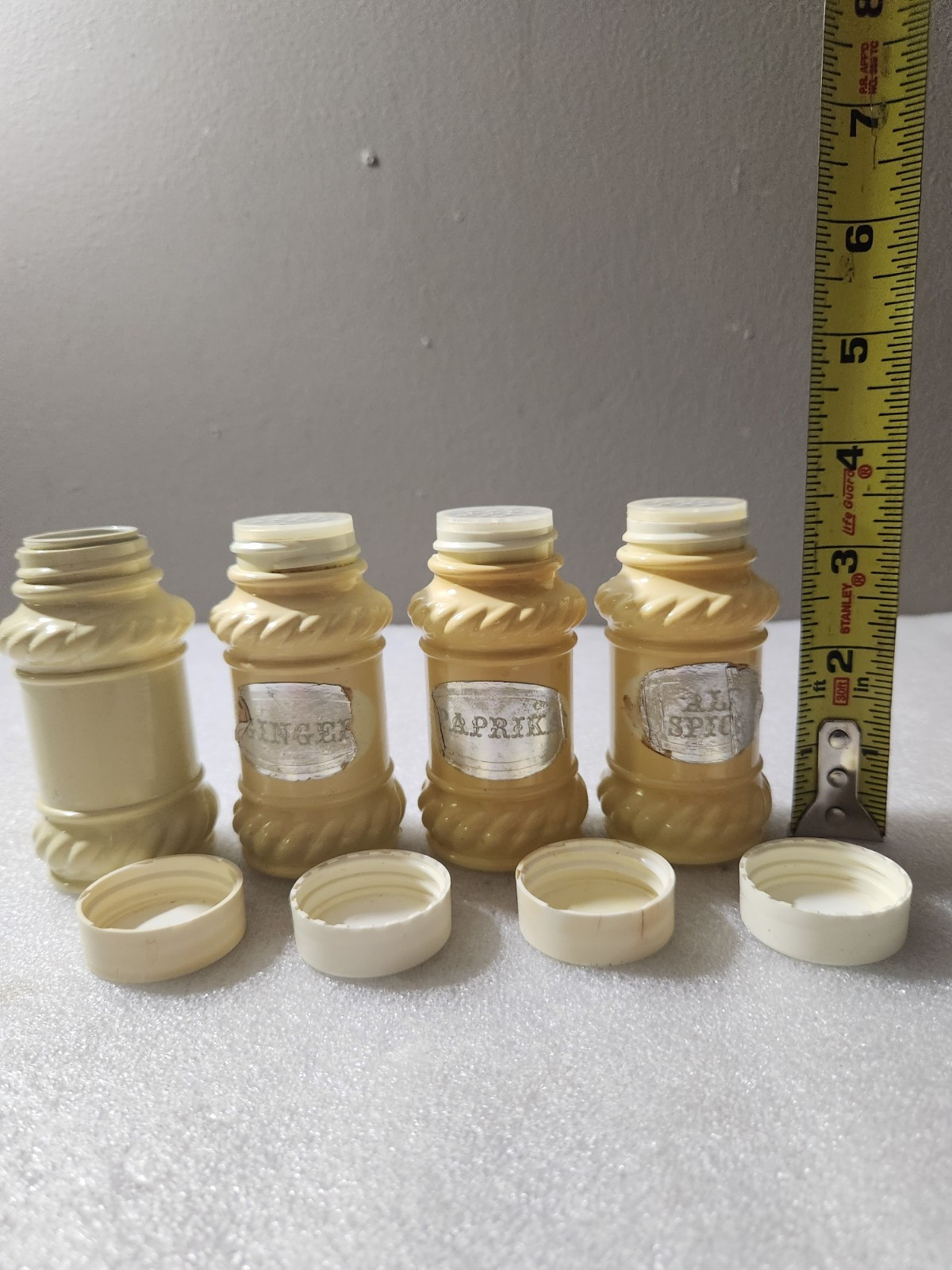 4 Vintage Plastic Kitchen Spices Bottles • Ginger – All Spice – Paprika – Blank