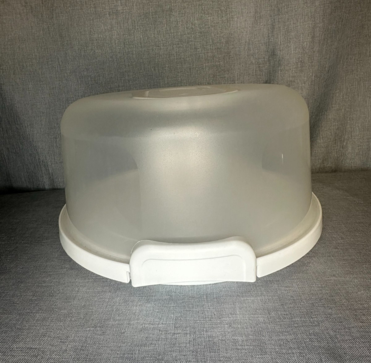 Cake Carrier with locking Lid and Handle BPA-Free Cake Container multifunction