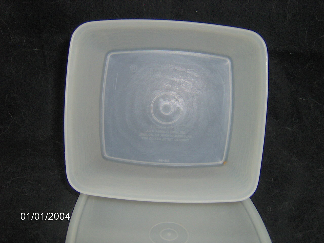 TUPPERWARE 30 Ounce SQUARE ROUND CONTAINER #312 SNACKS STORAGE FREEZER Sheer EF