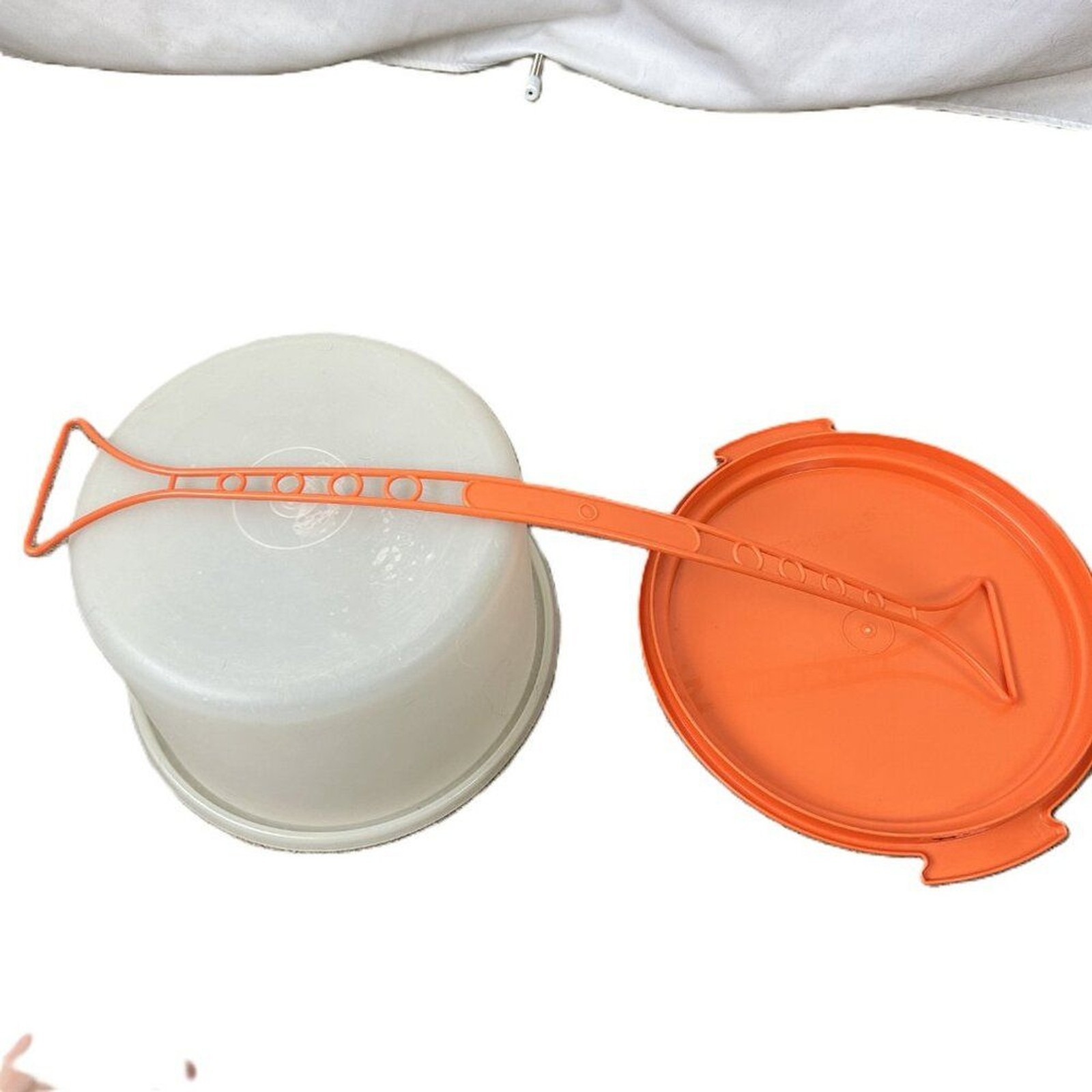 Vintage Tupperware Round Cake Taker Pie Keeper Harvest Orange