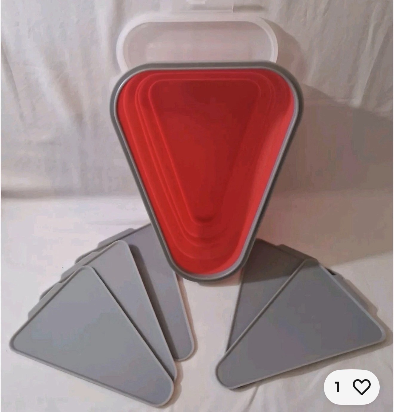 New (other) Red Silicone Pizza Storage Container Reusable Microwavable