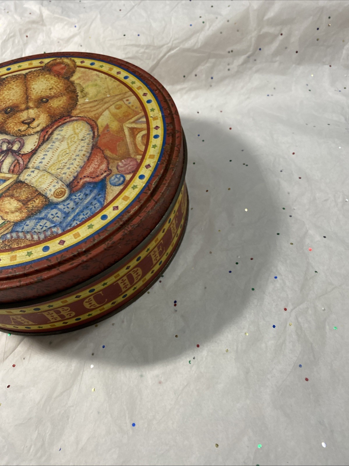 Vintage Christmas Cookie Tins Christmas Around the World (House of Lloyd)
