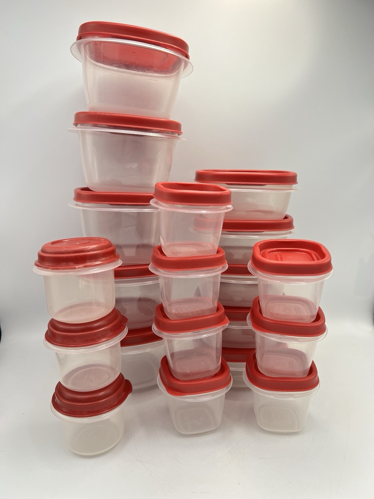 20 Rubbermaid Easy Find Lid Storage Containers 4oz 10oz 16oz Red Lids