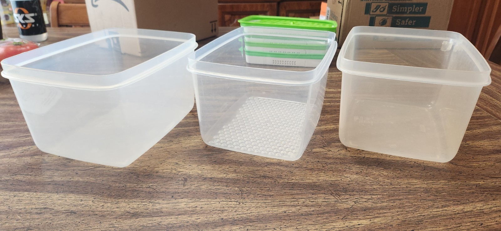 3 Rubbermaid FreshWorks 17.3c 4.1L Produce Saver Vented Food Storage Containers