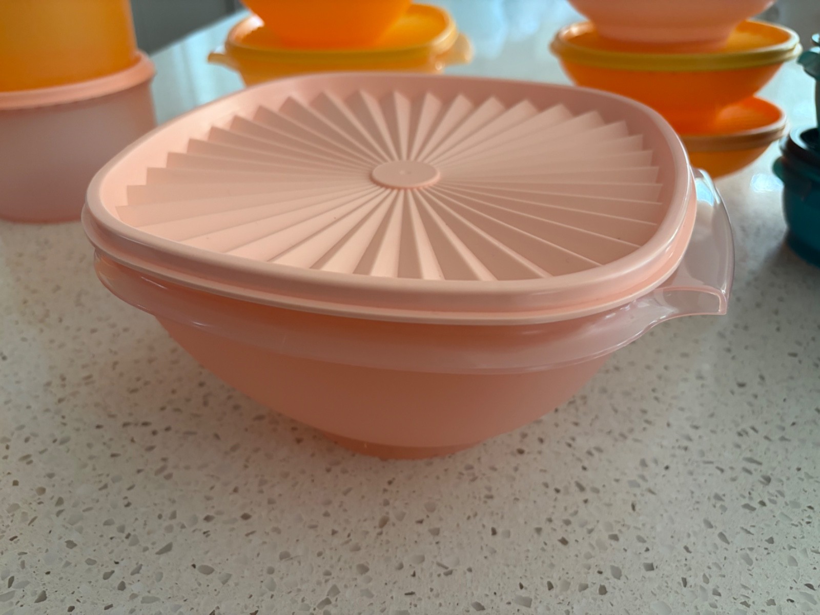 RT6) BRAND NEW TUPPERWARE HERITAGE CANISTER OR SERVALIER BOWLS SOLD INDIVIDUALLY