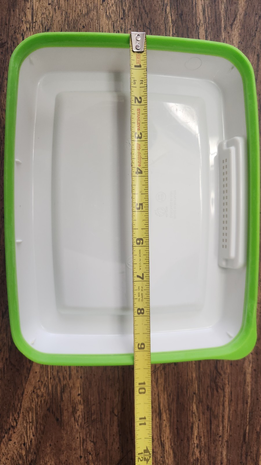 3 Rubbermaid FreshWorks 17.3c 4.1L Produce Saver Vented Food Storage Containers
