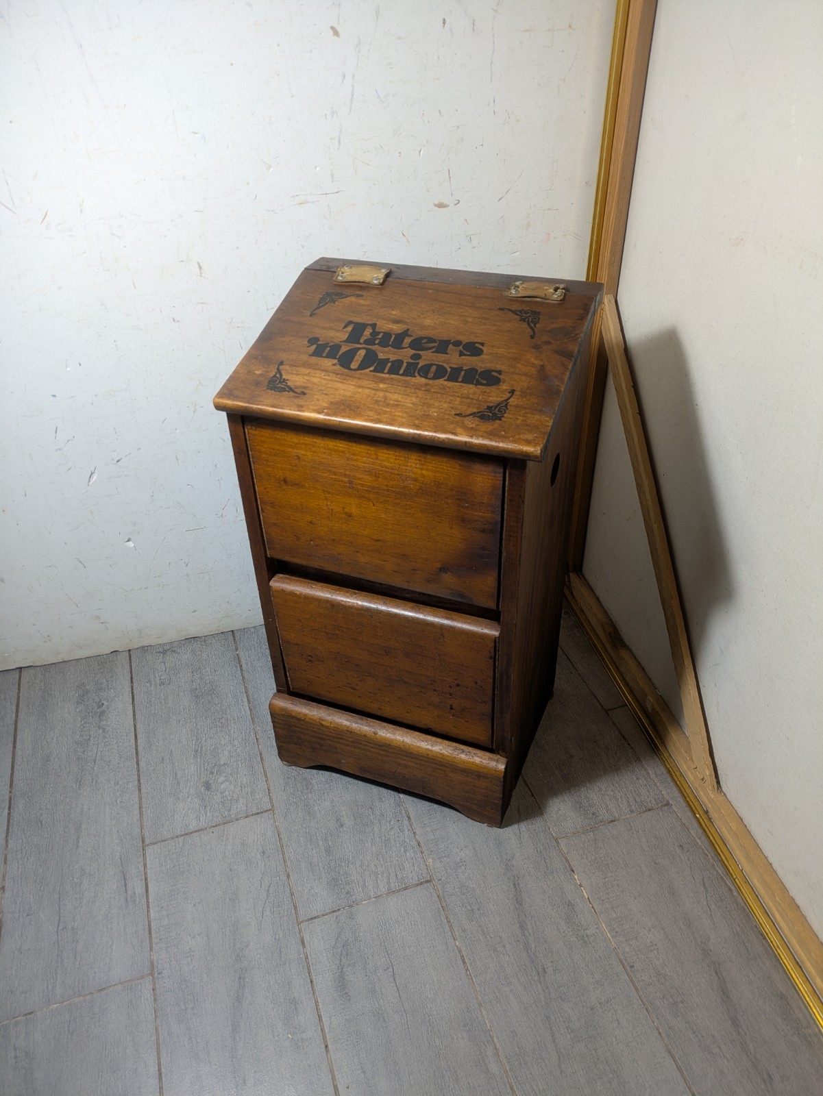 Vintage Rustic Pine Wood Taters and Onions Potato Bin Box Storage Cabinet T45