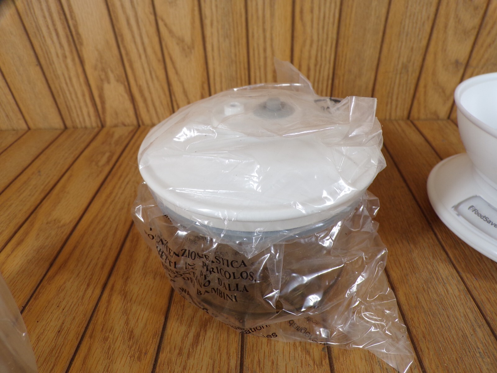 FOOD SAVER VACUUM SEAL SNAIL CONTAINER SET SMOKE WITH ACCESSORIES & SCALE NEW