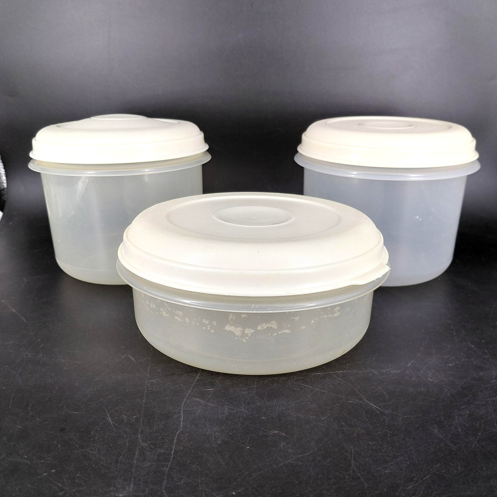 Rubbermaid Servin Saver Round Containers Set 3 1.5 Qt Clear Almond #3 #8 Storage