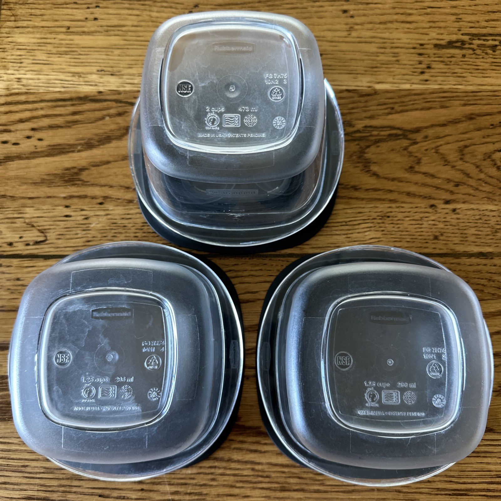 3 Rubbermaid Premier Storage Containers 1.25 C & 2 C Black Lid Clear Acrylic