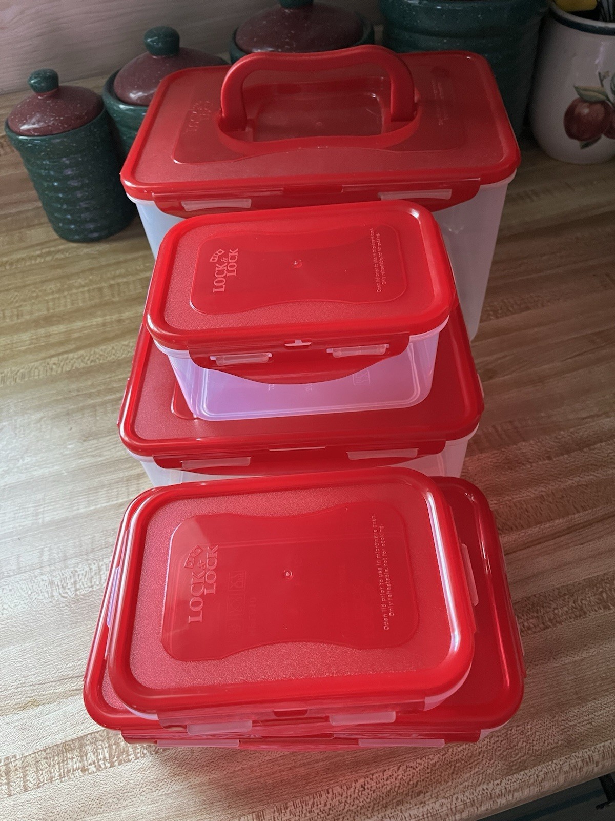Lock N Lock Set of 5 Containers, Red, NEW