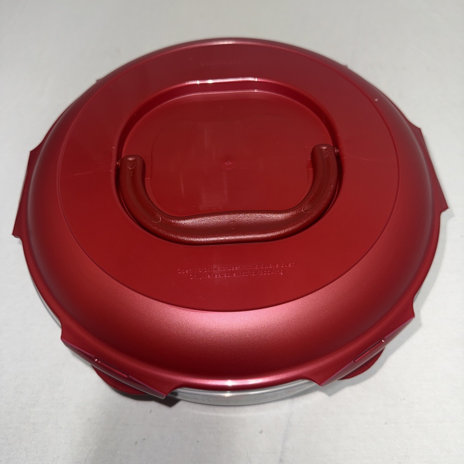 LocknLock Pie Carrier Special Edition Printed Storage w Handle K85507 Cardinal