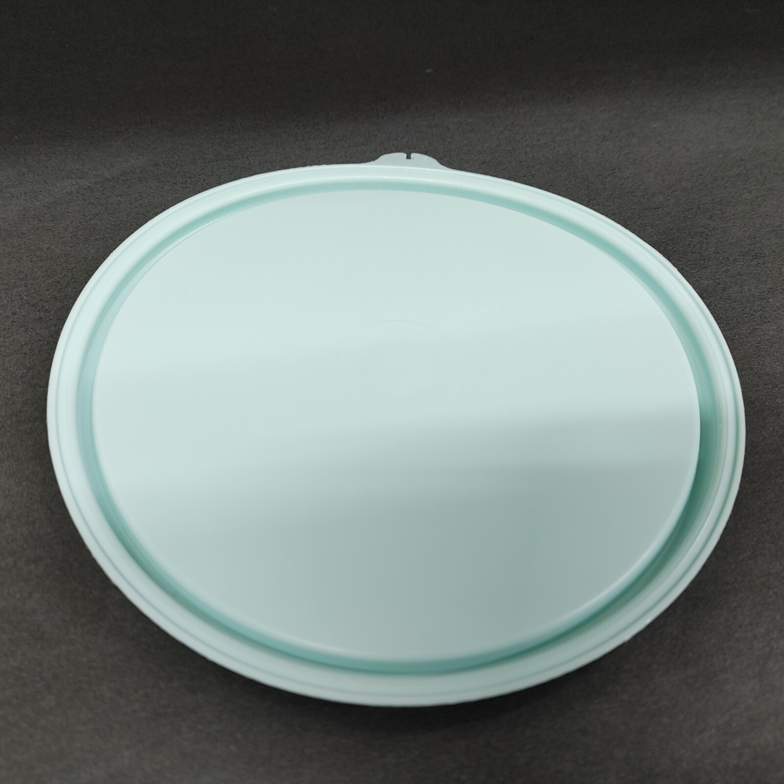 Tupperware 227-27 Replacement Lid Light Aqua Blue Round 6″ Interior C Tab