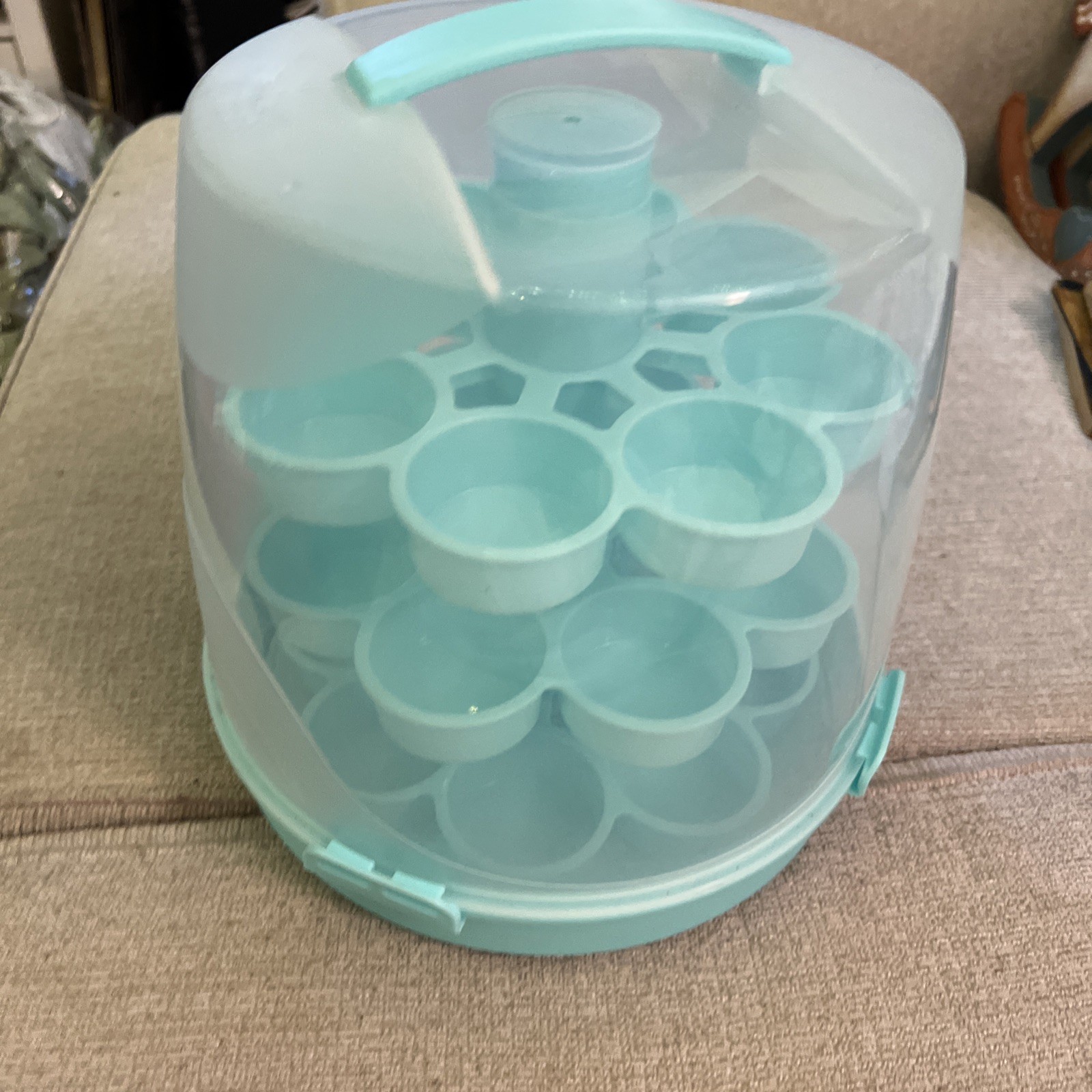 24 Cupcake Or Cake Carrier Portable 3 Tier Cupcake Aqua EUC
