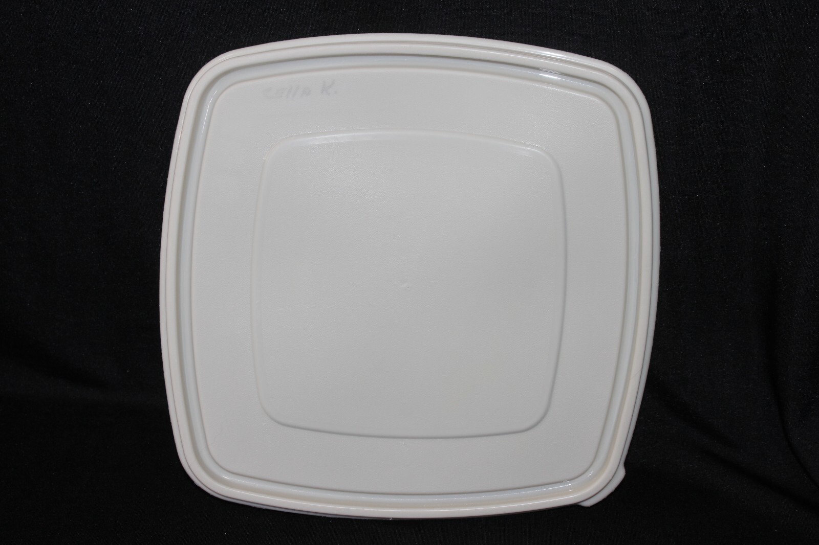 Vintage Rubbermaid Servin Saver #4 Square Lid 0015 Replacement Snap Cover 10.25″
