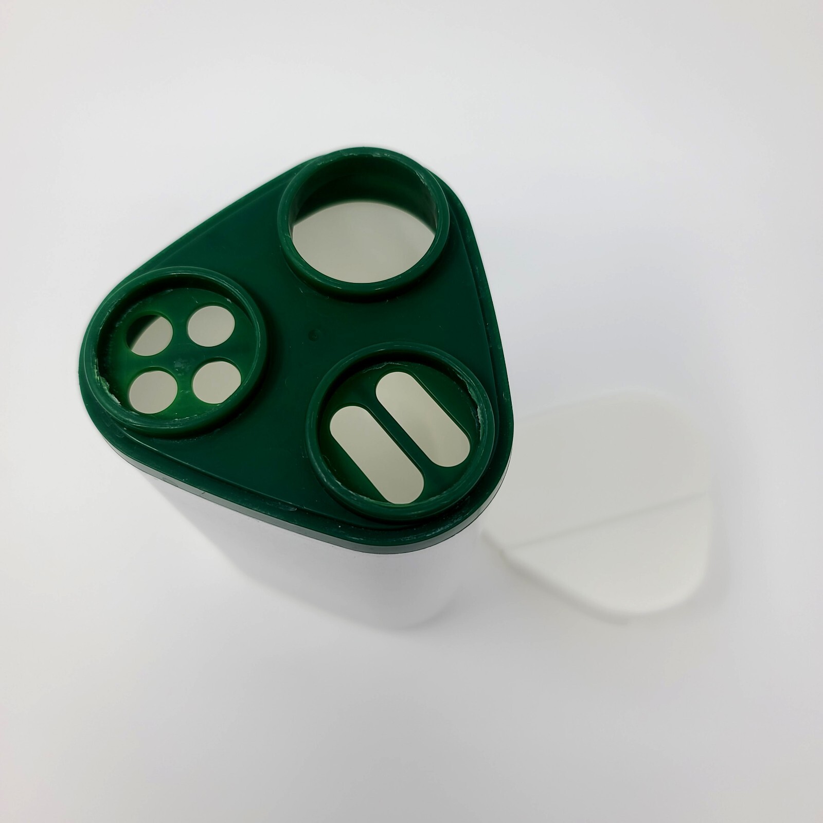 Tupperware Triangular Shaker #1630 for Parmesan Cheese or Spices White & Green