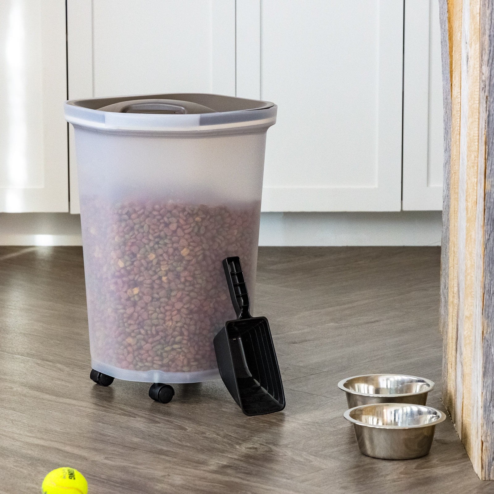 25 lbs Premium Airtight Dog Food Storage Container, Clear Brown