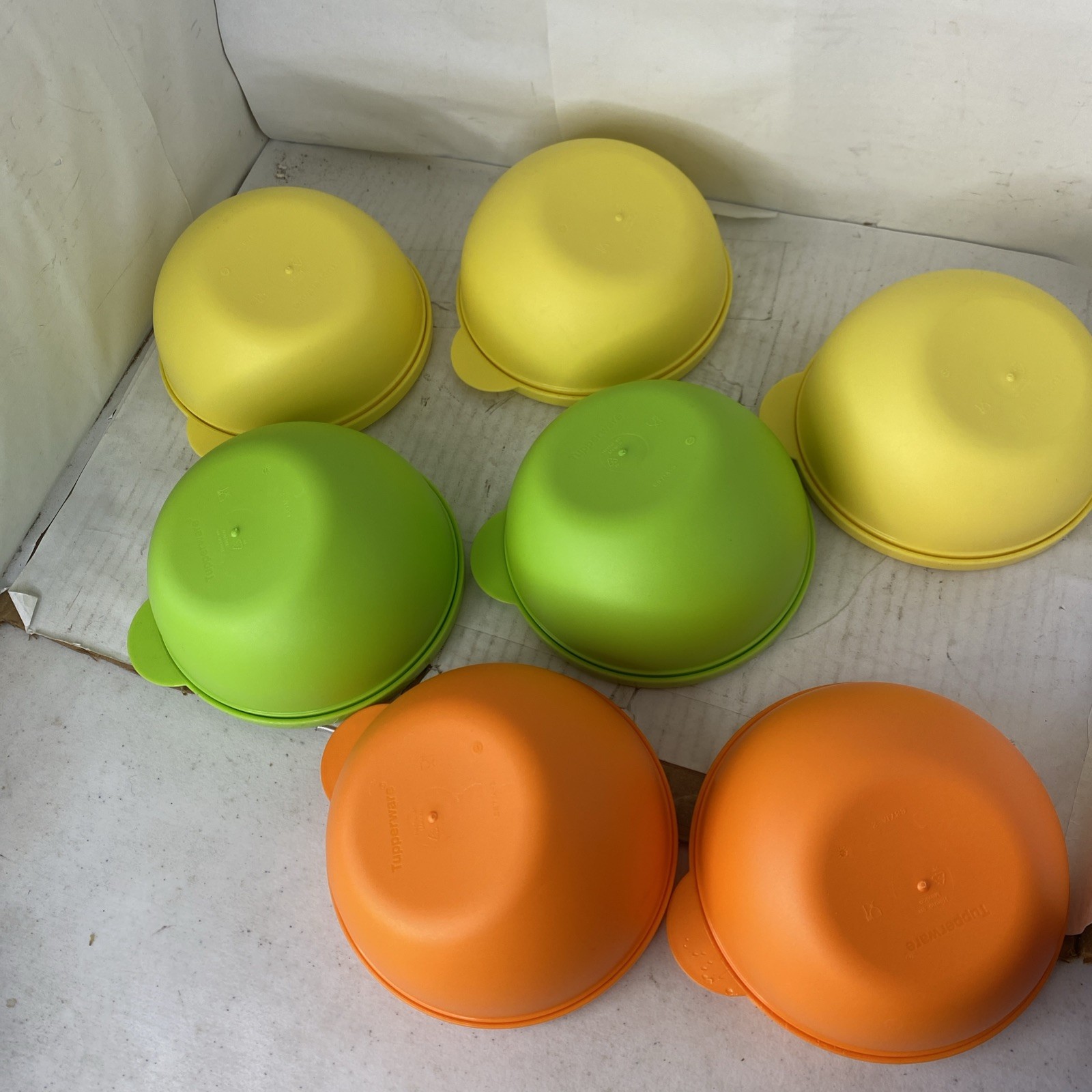 Set Of 7 Tupperware Citrus Keepers Bowls Green Yellow Orange w/ Lids 6871A 6872A