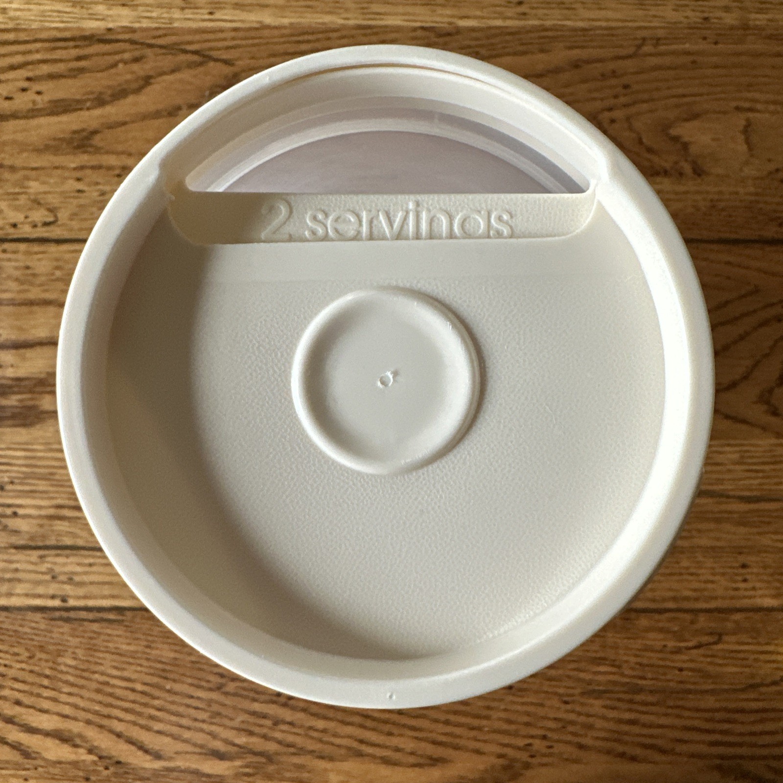 VTG Rubbermaid Select A Serving Pasta Spaghetti Container Holder Almond Lid 0110