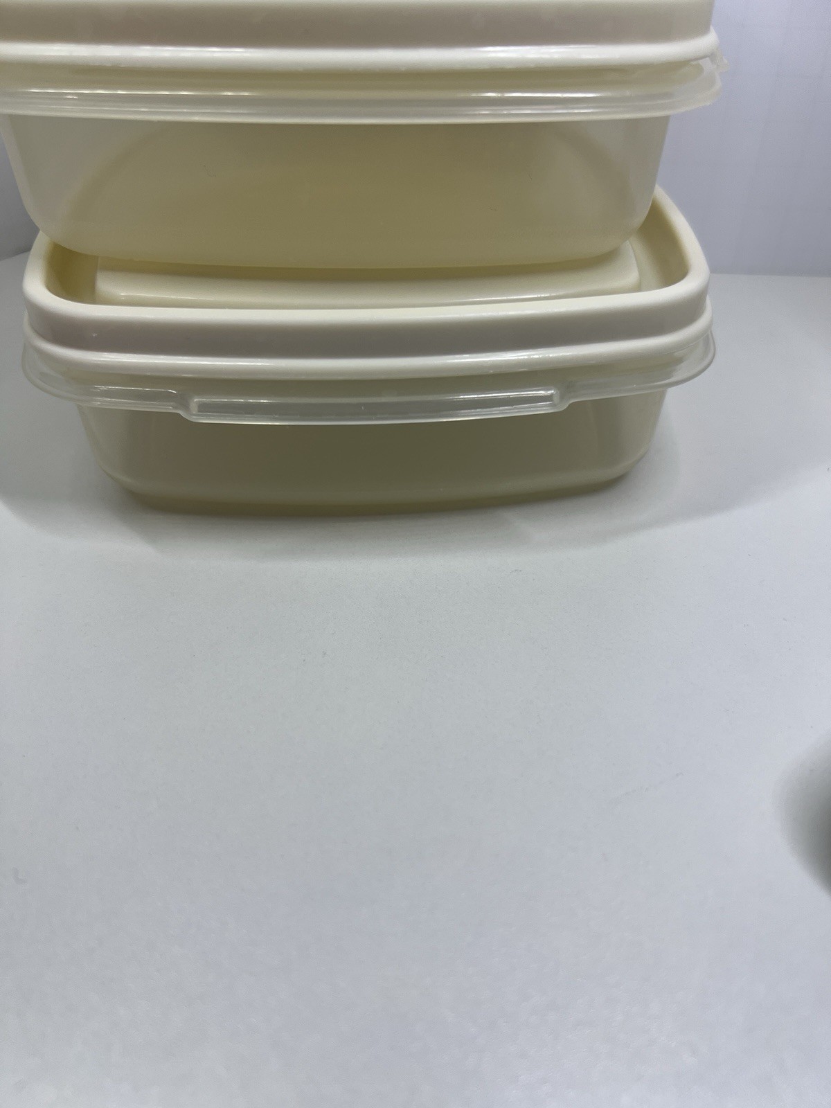 Vintage Rubbermaid Servin Saver #1 – 2 Cups – Lot Of 2 Sandwich w Lids Almond
