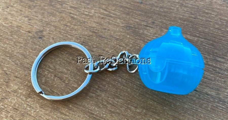 TUPPERWARE BLUE ONION FORGET ME NOT KEEPER KEYCHAIN KEYRING