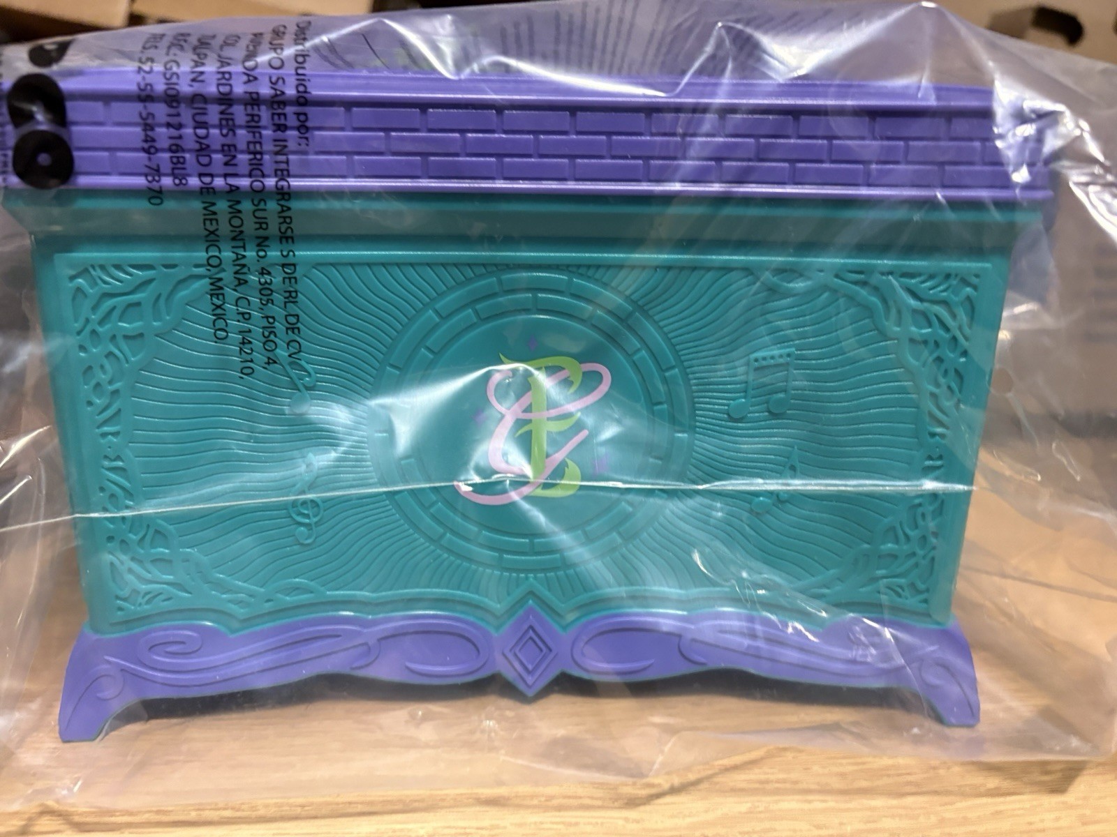 Wicked music box with compartment for popcorn