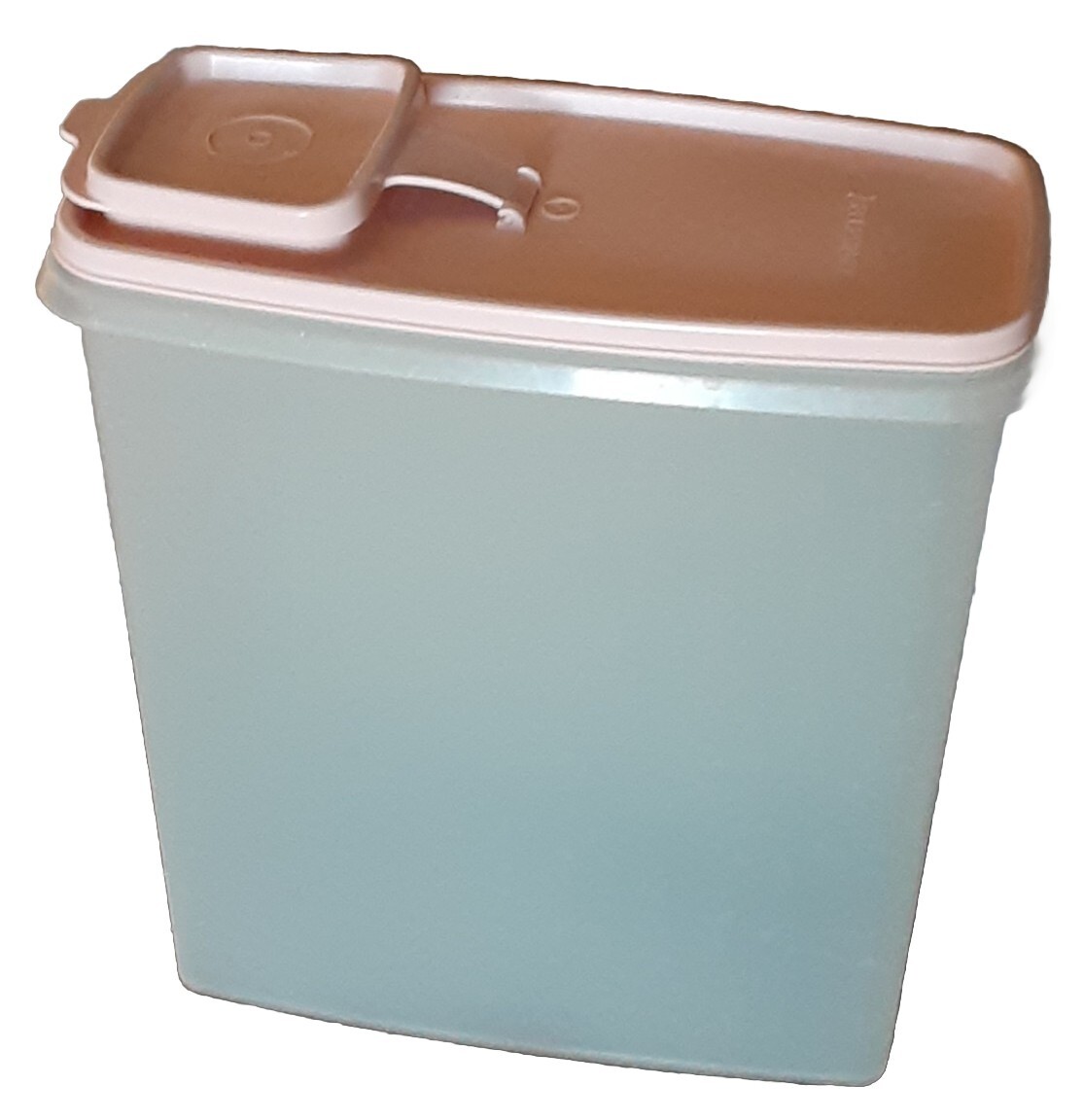Tupperware Cereal Keeper 20 Cup Pink Lid 1588 10 x 9 x 4.5 Inches Vintage