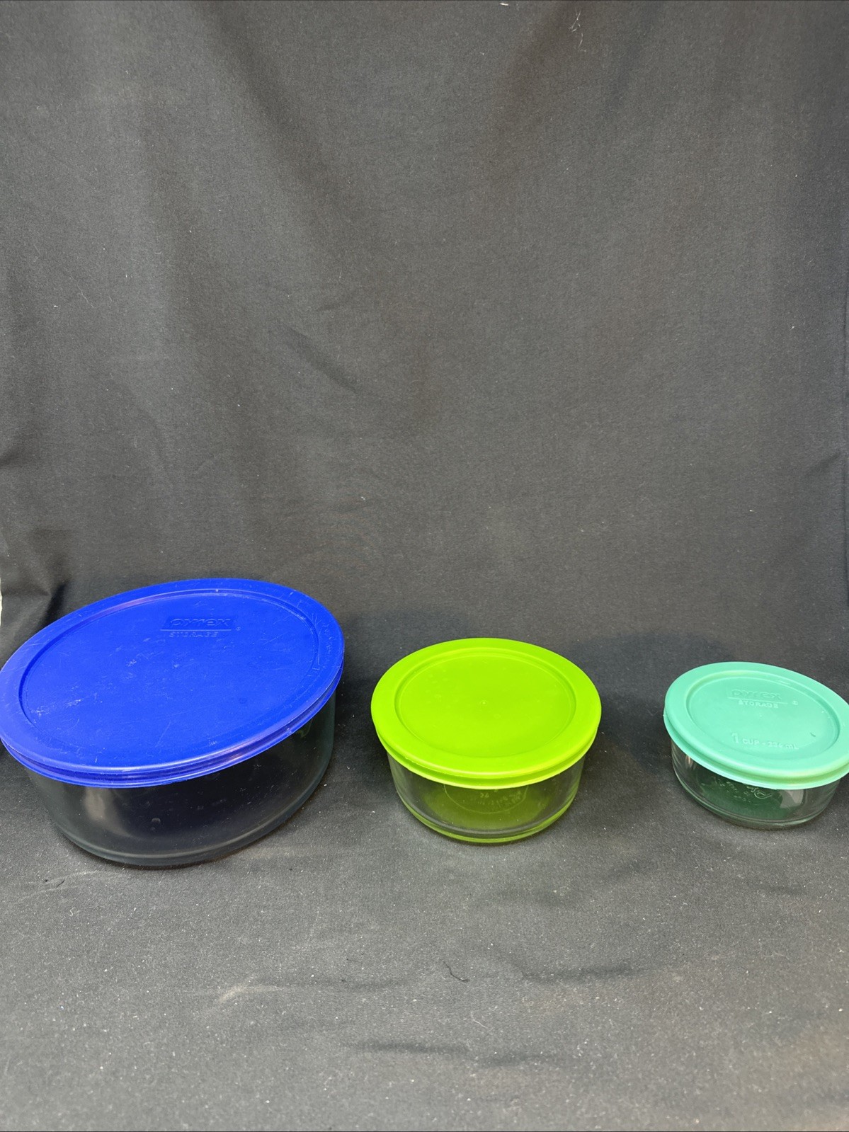 Vintage Set 3 Colorful Pyrex Glass Food Storage Containers, 7, 2 & 1 Cup EUC