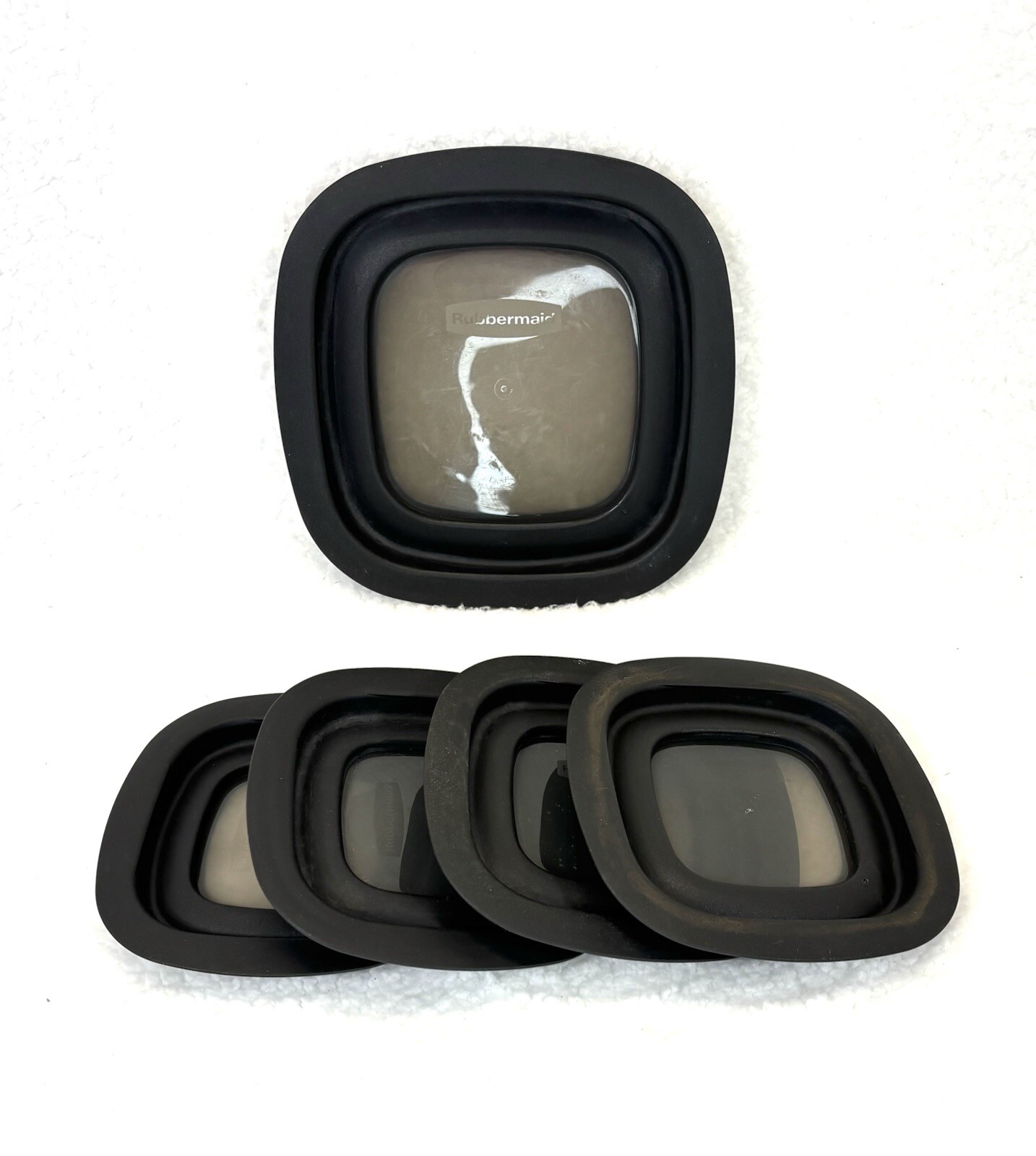 RUBBERMAID Lids Only. 7.5” And 5”. Set Of 5