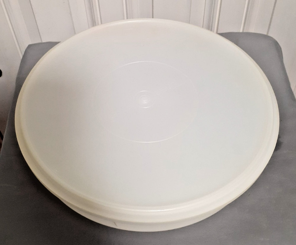 Vintage Tupperware Cupcake Muffin Pie Storage Keeper #242 W/LID #224 Clear Round