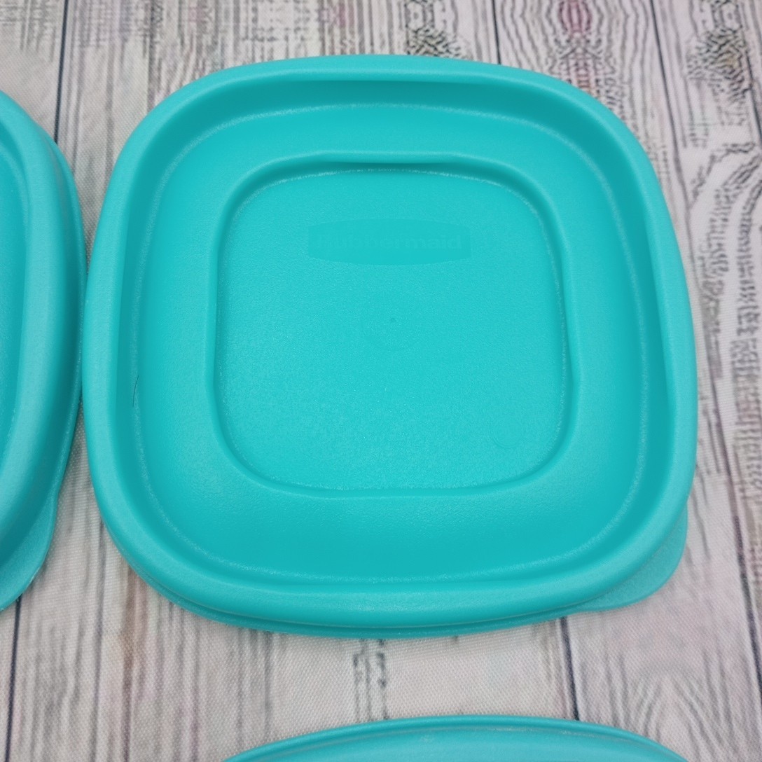 Rubbermaid Easy Find Lid 7J58 Light Blue Square 6 Replacement Container Lids 4.5