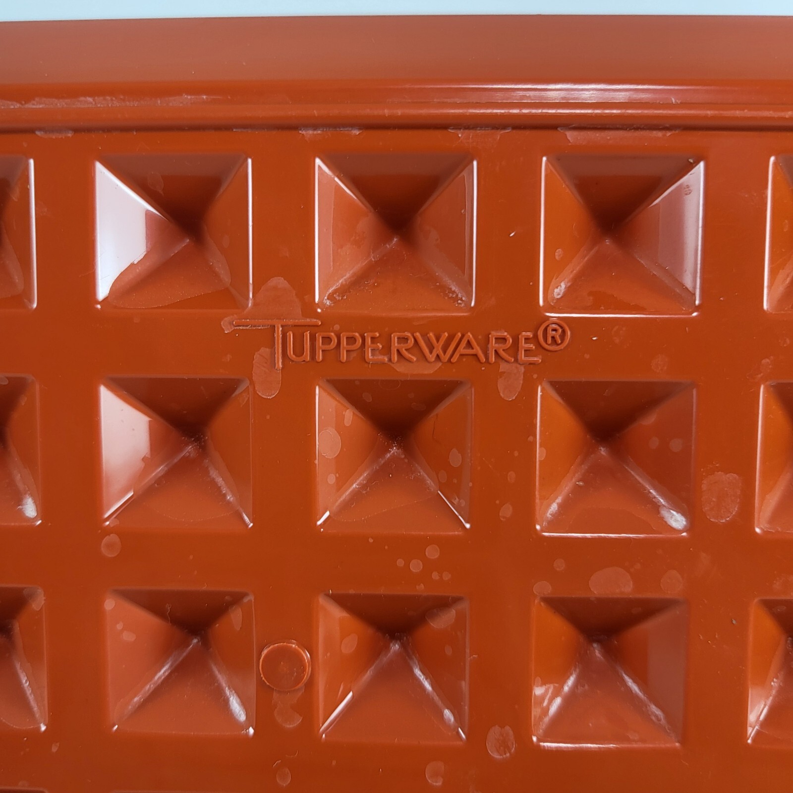 Tupperware 1292 Paprika Container For Deli Meat Hot Dog Bacon Keeper Vintage