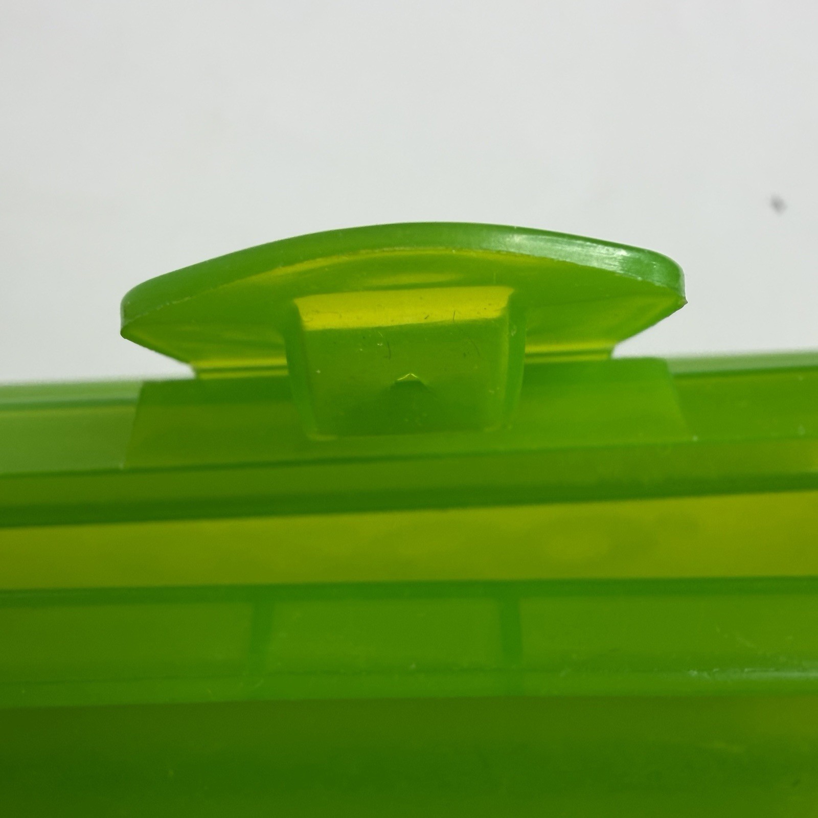 BPA FREE-NSF-OZZI Reusable Containers Heavy Duty Plastic Snap Lid Green 9″x6″x3″