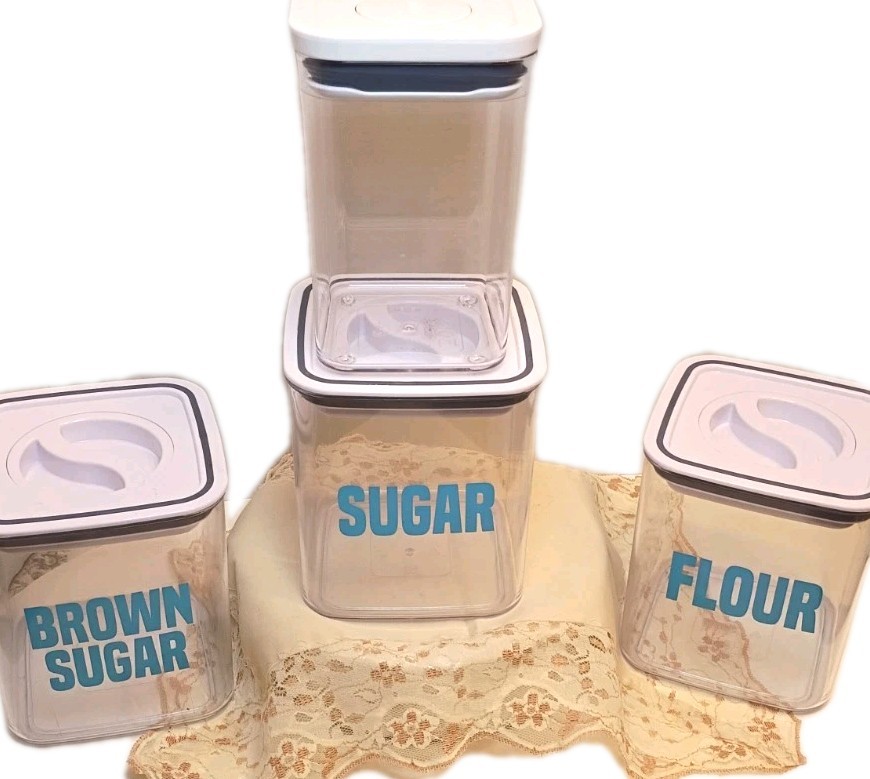 4 Plastic Canisters 3 Crofton Twist&Lock 1 oxo Pop Lock Brown Sugar Flour Sugar